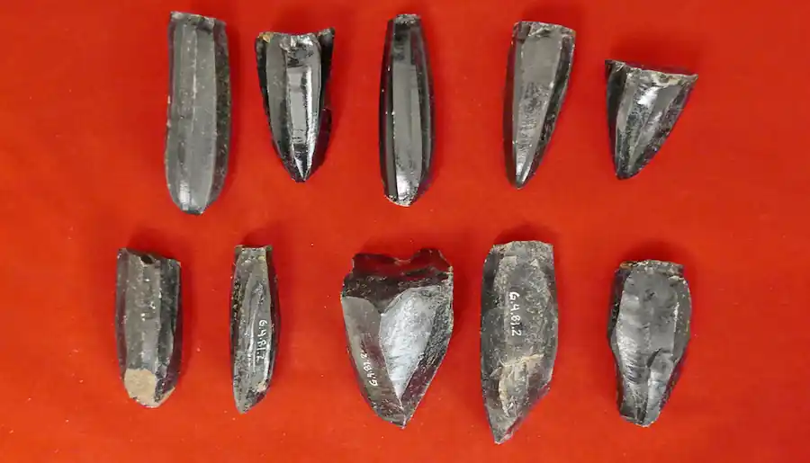 Obsidian collections from the site of Q'umarkaj and the surrounding region. (Credit: Washington State)