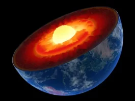 Dünya'nın iç çekirdeği çoğunlukla katı demirden yapılmıştır ve gezegenin dış kısımlarından ayrı olarak dönebilir.Credit: Johan Swanepoel/SPL